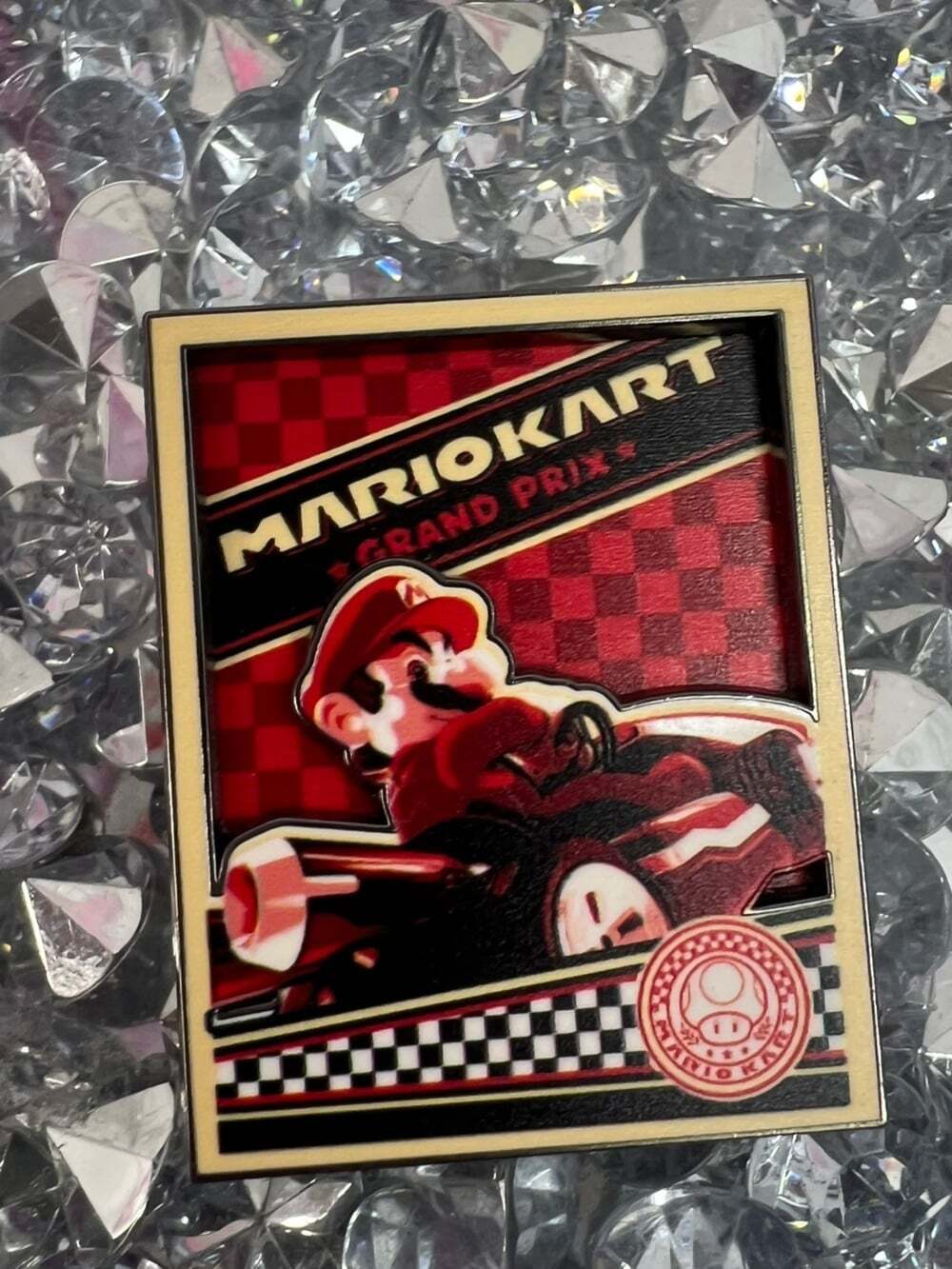 Super Nintendo world pin universal studios rare Mario Kart Red Black Brooch